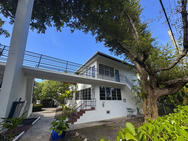 The Esquire House  photo 2